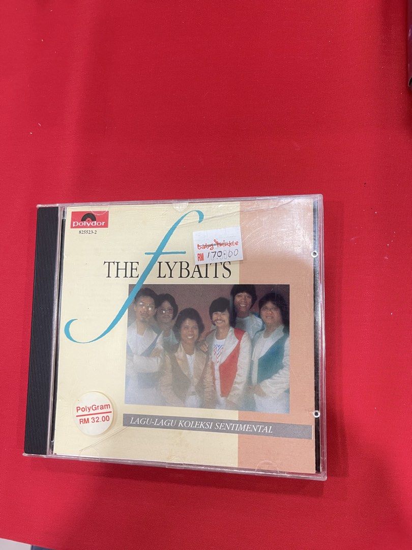 The Flybaits @ Lagu2 Koleksi Sentimental (Category: Vintage Collectibles) located in Kajang. Submitted by yschiok (Listing ID 1449163362, Image 1). Description: COD Di Kajang Perdana .