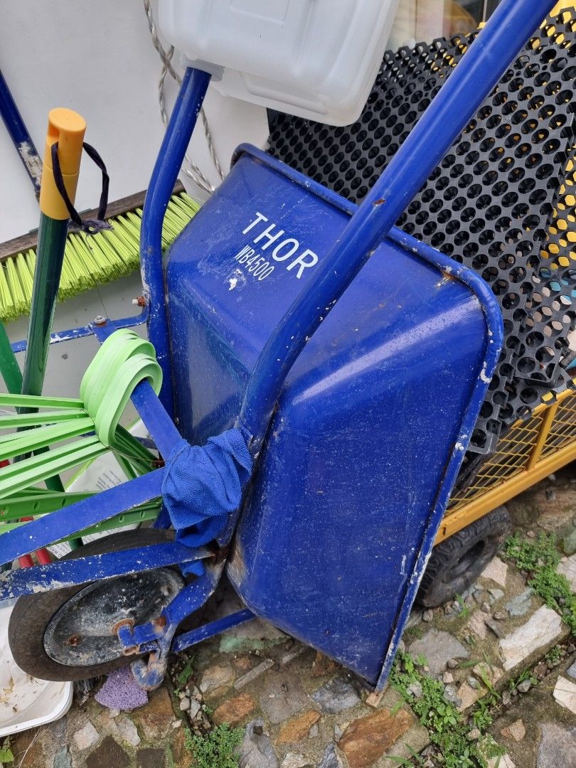 Thor WBF500 Wheelbarrow Cement Transport Construction Barrow (Category: Construction Tools & Equipment) located in San Juan City. Submitted by salesite (Listing ID 1449172879, Image 2). Description: used with cement and rust stains no holes heavy duty.