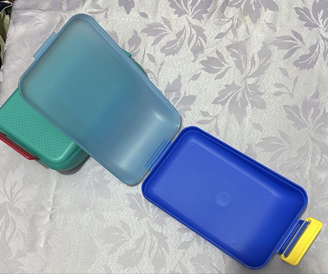 Tupperware container/organizer507419111091097604
