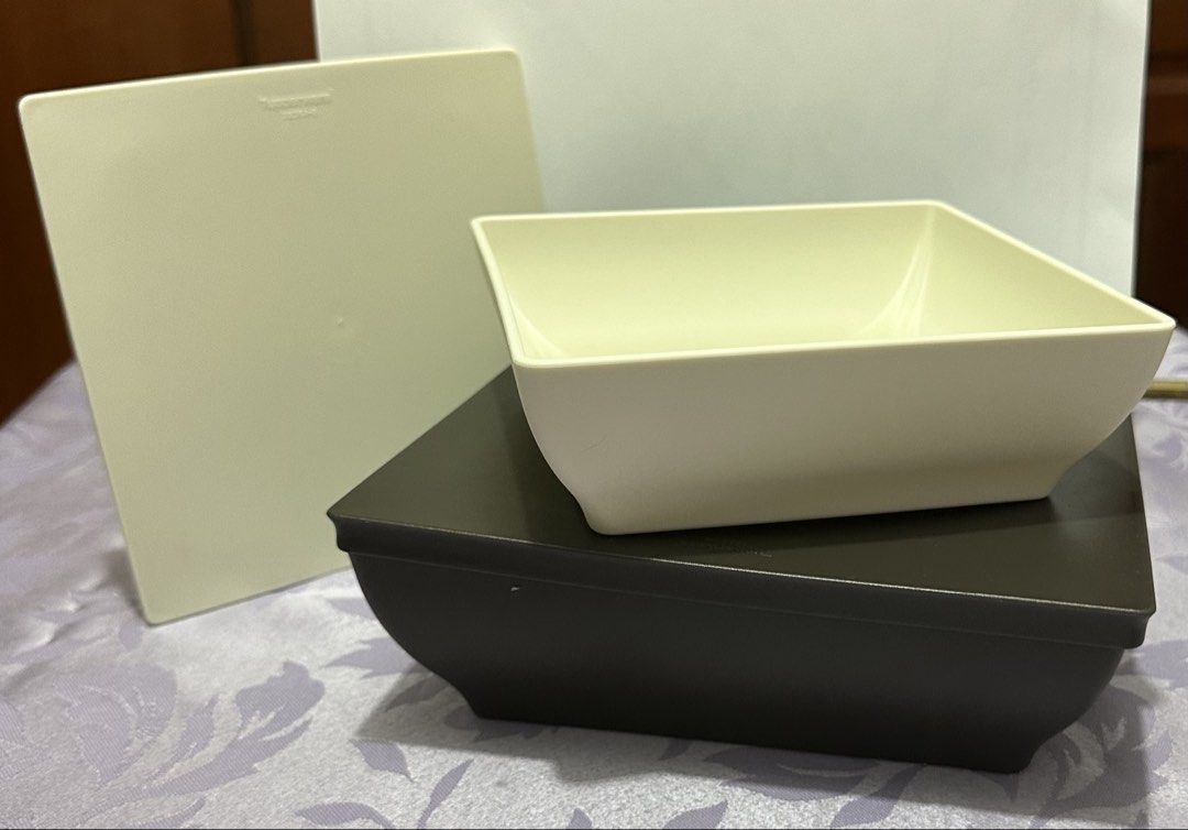 Tupperware vintage Zen square containers
