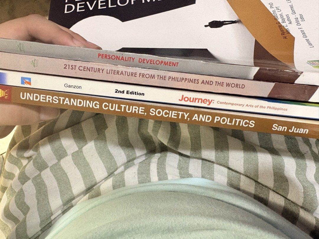 UCSP, COM ARTS, 21ST CENT, PER DEV BOOKS (Category: Textbooks) located in Bocaue. Submitted by snupeyyy (Listing ID 1449113879, Image 1). Description: PLS READ THE DESCRIPTION BEFORE BUYING ‼️ I bought this last year when I was in 12th grade, we heavily use ppt so I didn’t use this books at all. Brand new! There are stain on some part of the cover but not really visible. Buy 4 for 500 Buy 1 for 150 -i have more books but hananapin ko pa 😅 if you
