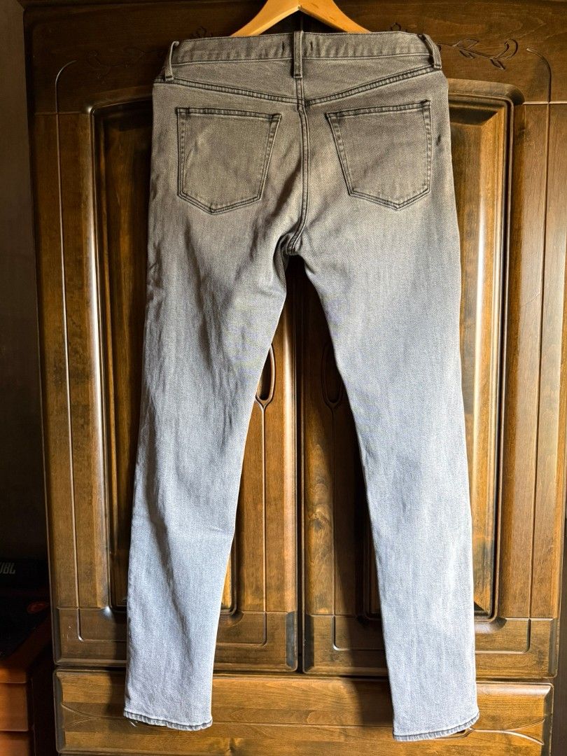Uniqlo Slim Straight Grey Jeans (Category: Jeans) located in Cabatuan. Submitted by kulas799 (Listing ID 1449196139, Image 2). Description: Uniqlo Jeans Almost brand new Used at least 5x wasit 16 (fits 31-32) overall length 42 leg opening 6.2 1,099 plus shipping fee .