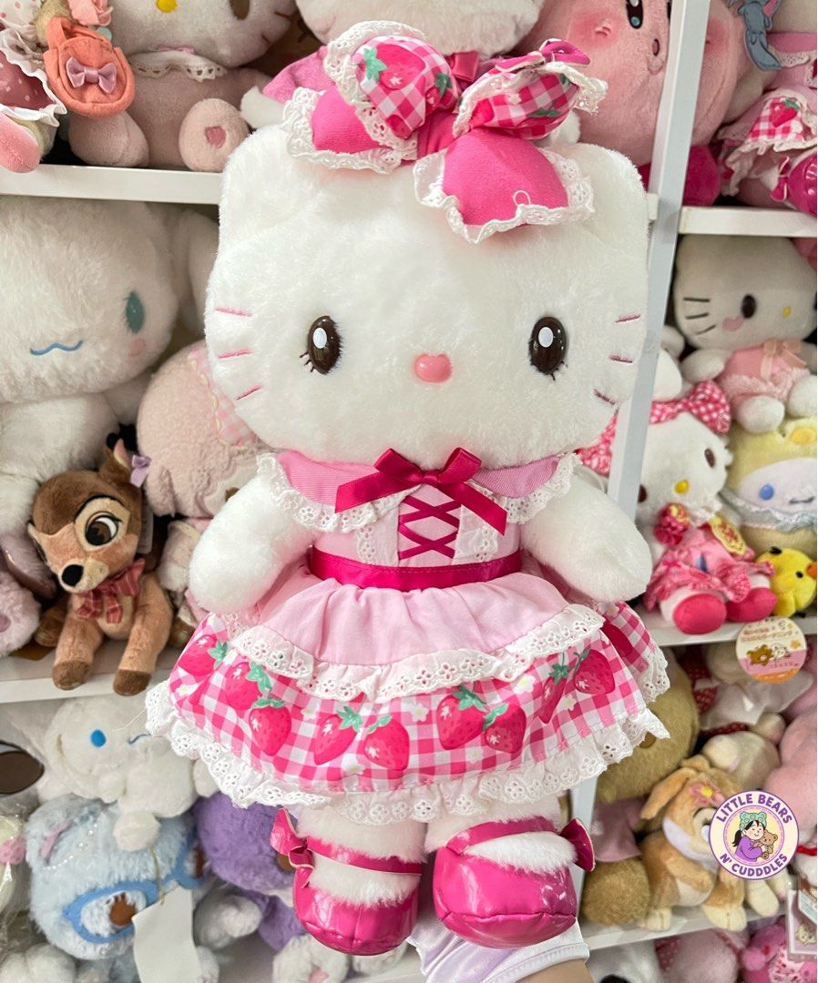 USJ Strawberry Hello Kitty Sanrio Plush (Category: Plushies & Soft Toys) located in Manila. Submitted by littlebearsncuddles (Listing ID 1449235856, Image 1). Description: 🏷️ Without paper tag 🌸 9/10 condition 🌸 size: Medium Size 🌸 With issue- The leather on the bow cracked/peeled during shipping. 🍬 Brand: Sanrio.