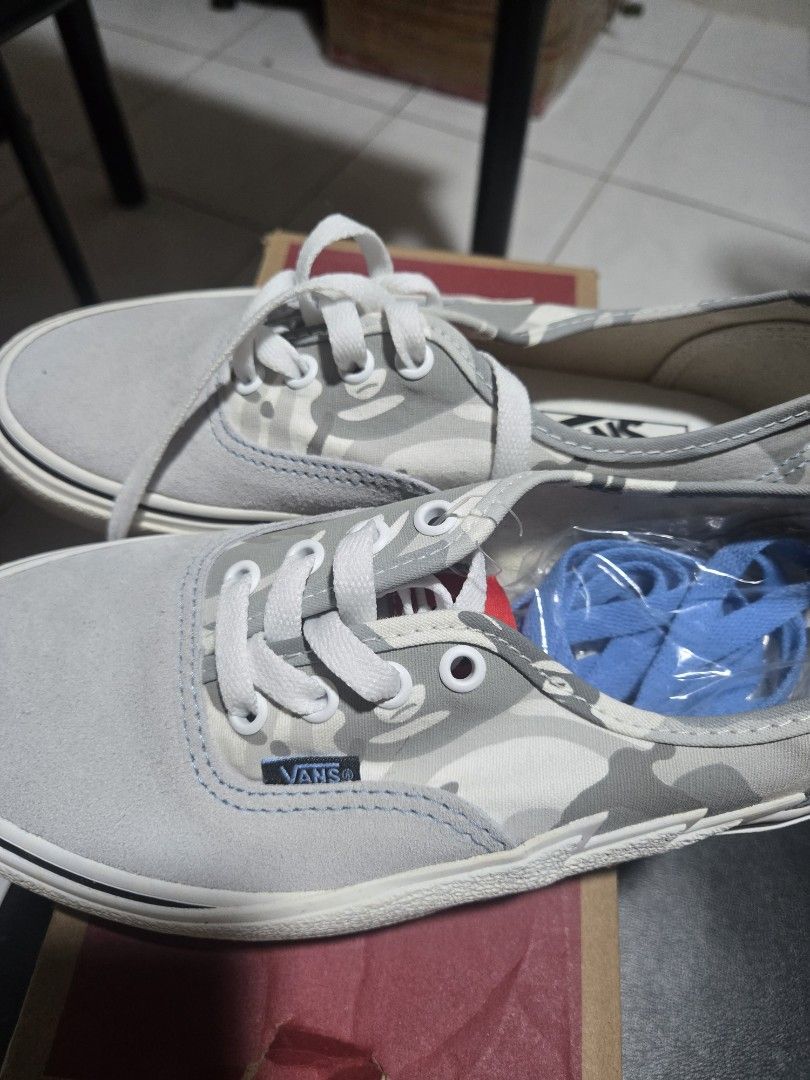 Vans Aape limited edition sneakers (Category: Sneakers) located in Bacoor. Submitted by mishindeclutter (Listing ID 1449167286, Image 2). Description: brand new with extra lace.
