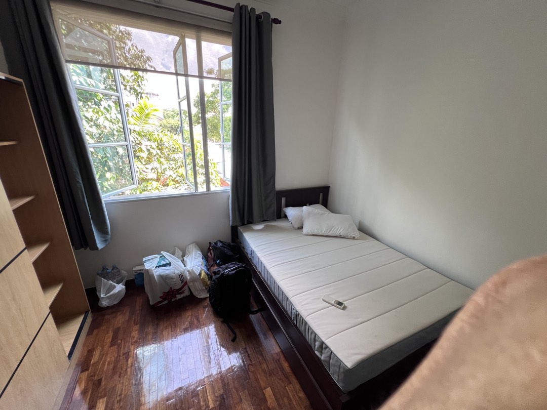 (Category: ) located in . Submitted by ericlng (Listing ID 1449144293, Image 1). Description: .