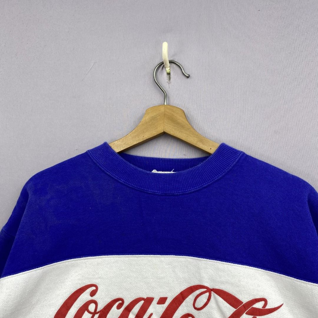 Vintage 80s Coca Cola Sweater Blue Large Coke Sweatshirt Jumper Size L (Category: Hoodies) located in Kuala Lumpur. Submitted by prelovered_closets (Listing ID 1449206204, Image 3). Description: ** All item are negotiable. ** Ship-out on SUNDAY and GDEX Shipping service ONLY. Vintage 80s Coca Cola Sweater Coke Sweatshirt Jumper GF20366 Tag: Coca Cola Manual Measurement (Laying Flat): Chest Armpit to Armpit: 21 inch Length: 23 inch (Please compare