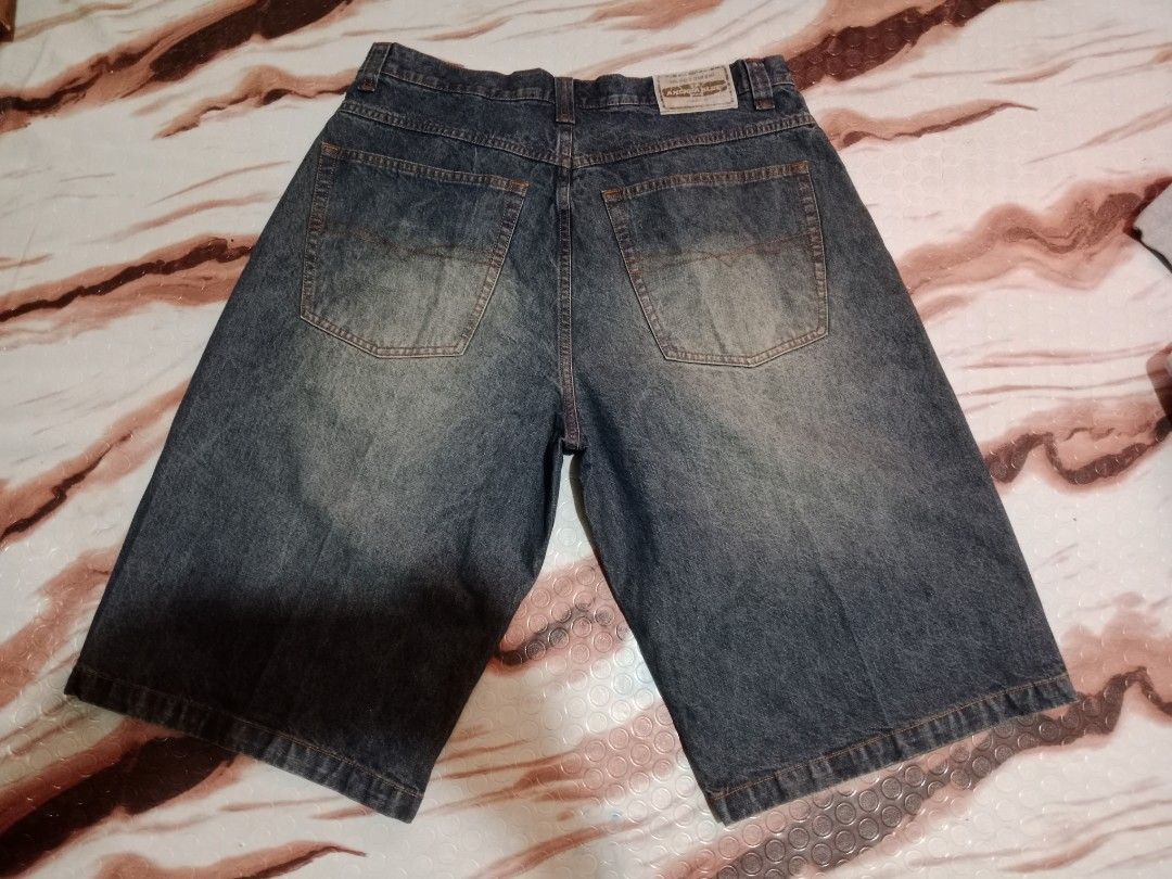 VINTAGE ANCHOR BLUE JORTS (Category: Shorts) located in Roxas, Palawan. Submitted by cabreramed14075 (Listing ID 1449112986, Image 2). Description: ANCHOR BLUE JORTS EXCELLENT CONDITION NO ISSUE SIZE:36 L:27.5 ADD SHIPPING FEE LEG OPEN:14 LOCATION PALAWAN..