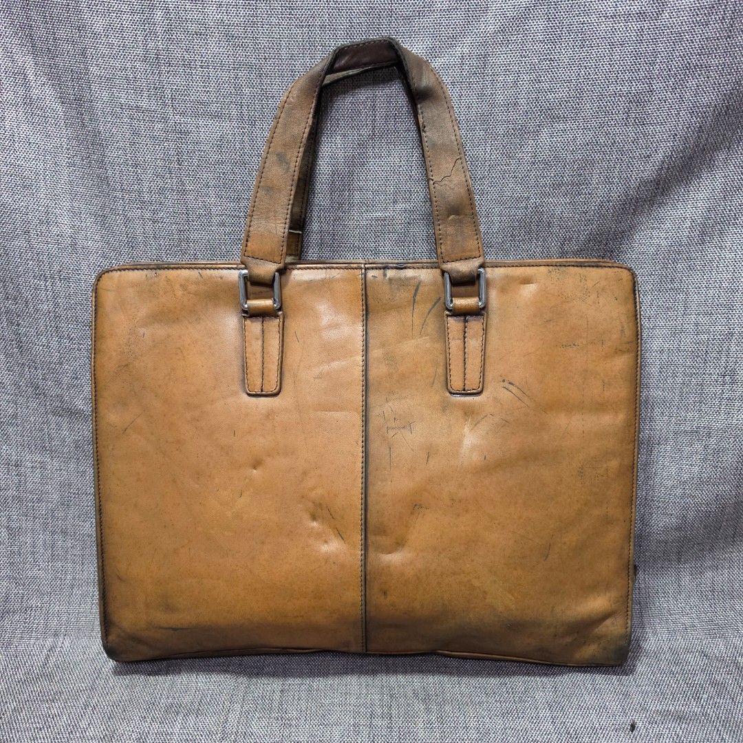 Vintage document bag (Category: Briefcases) located in Manila. Submitted by greyinfash06839 (Listing ID 1449240333, Image 1). Description: 🤍Item: Vintage document bag 🤍Brand: Unknown 🤍Matirial: Leather 🤍Quality: Good quality 🤍color: Brown 🤍Size: Large 🤍Dimension. H: 12 L: 14 W: 2 🤍Sex: For Men 🤍Issue: Minimal flaws 🤍Condition Rate: 7/10 🤍Other info:.