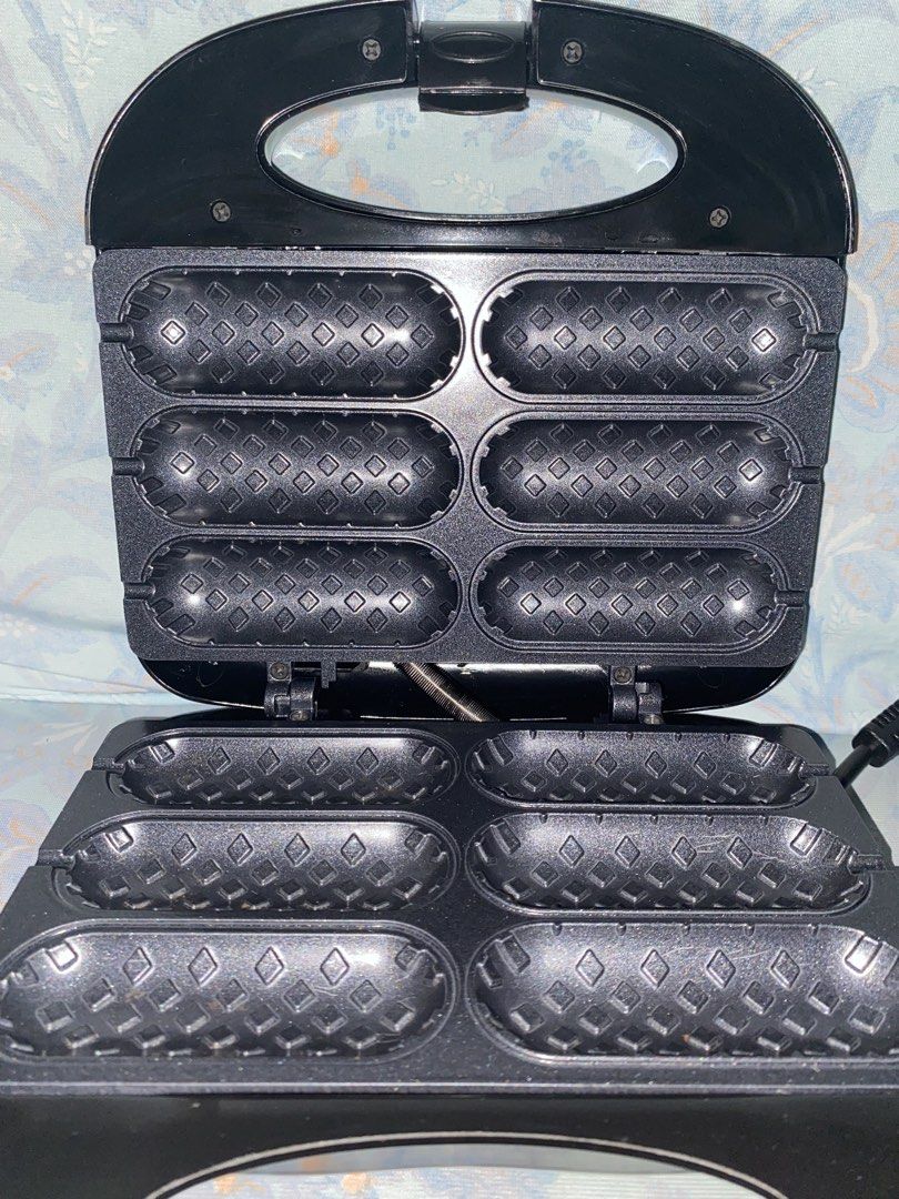Waffle Maker (Category: Breadmakers) located in Manila. Submitted by trixxxyyy06 (Listing ID 1449184652, Image 2). Description: Waffle Maker * Brand : Sokany * Brand New * Easy to cook * Negotiable if sure buyer.
