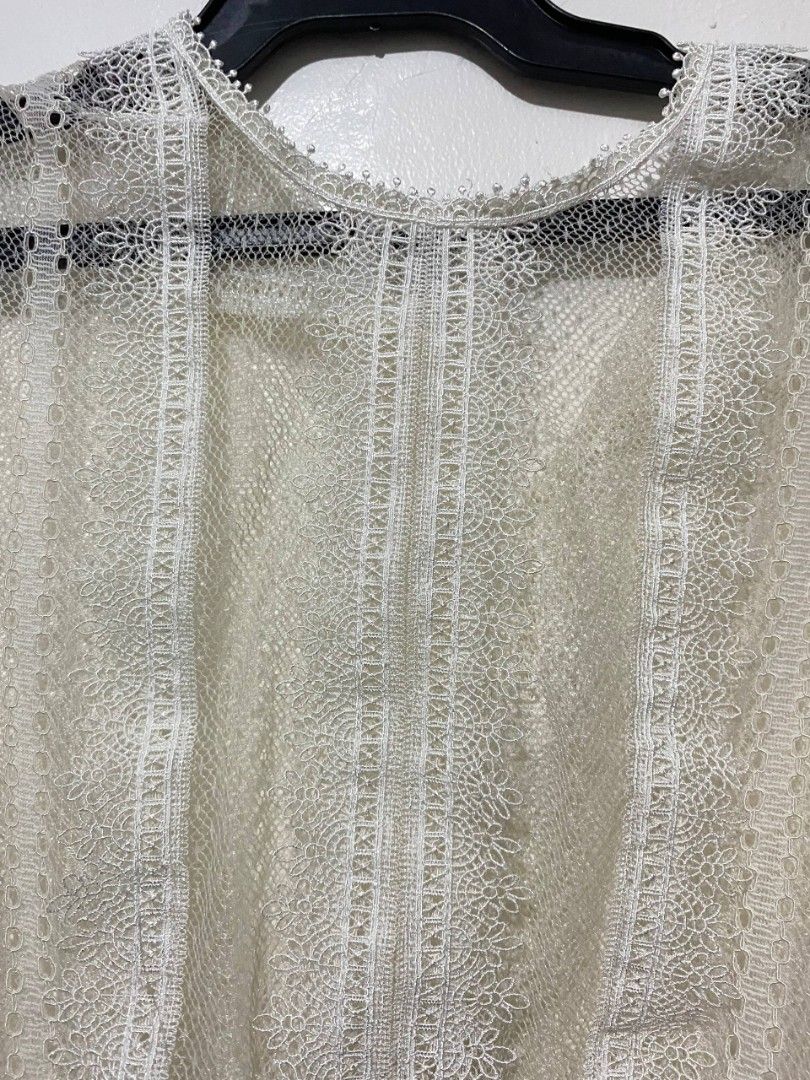 White Lace Cropped Top with Ruffle Sleeves (Category: Blouses) located in Quezon City. Submitted by lilive (Listing ID 1449304613, Image 3). Description: freebie if You buy 2 mop: gcash, Maya mod: jnt, lalamove loc: QC.