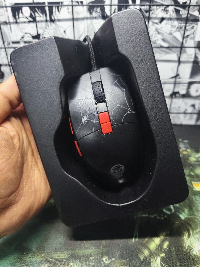 Wired Mouse & Mousepad DIY x Marvel (Category: Mouse & Mousepads) located in Seremban. Submitted by itsme.aqmal (Listing ID 1449287118, Image 2). Description: - Used Wired Mouse & Mousepad DIY x Marvel - BIB - RM 40 Only 🥳 - TF✅, QR✅ - Pos RM10 SM / Pos RM20 SS ✈️ (Pos Only) - Bateri Tidak Disertakan ❎🔋 - Berminat boleh PM📱.