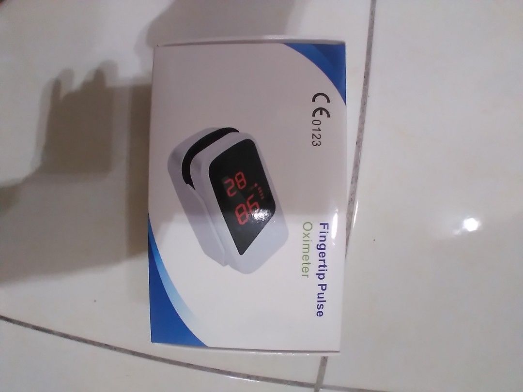 WIT-S200 Fingertip Pulse Oximeter (Category: Health Monitors & Weighing Scales) located in Kuala Lumpur. Submitted by ahmedmarl42513 (Listing ID 1449230147, Image 1). Description: - have 50 unite if u want all each unit 20 rm Measures SpO2 (blood oxygen saturation) and PR (pulse rate). - Accurate SpO2 readings: 70%-100% +/- 2%. - Pulse Rate range: 25-250 bpm, resolution 1 bpm. - Compact and user-friendly design. - Requires 2 AAA batteries (not in