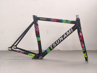 (Category: ) located in . Submitted by fixed_gear_merchant (Listing ID 1449279323, Image 1). Description: .
