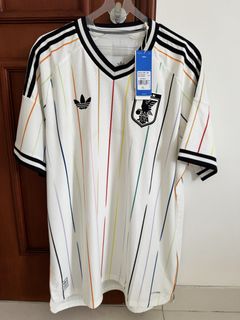 (Category: ) located in . Submitted by singaporefootballshop (Listing ID 1449131312, Image 1). Description: .