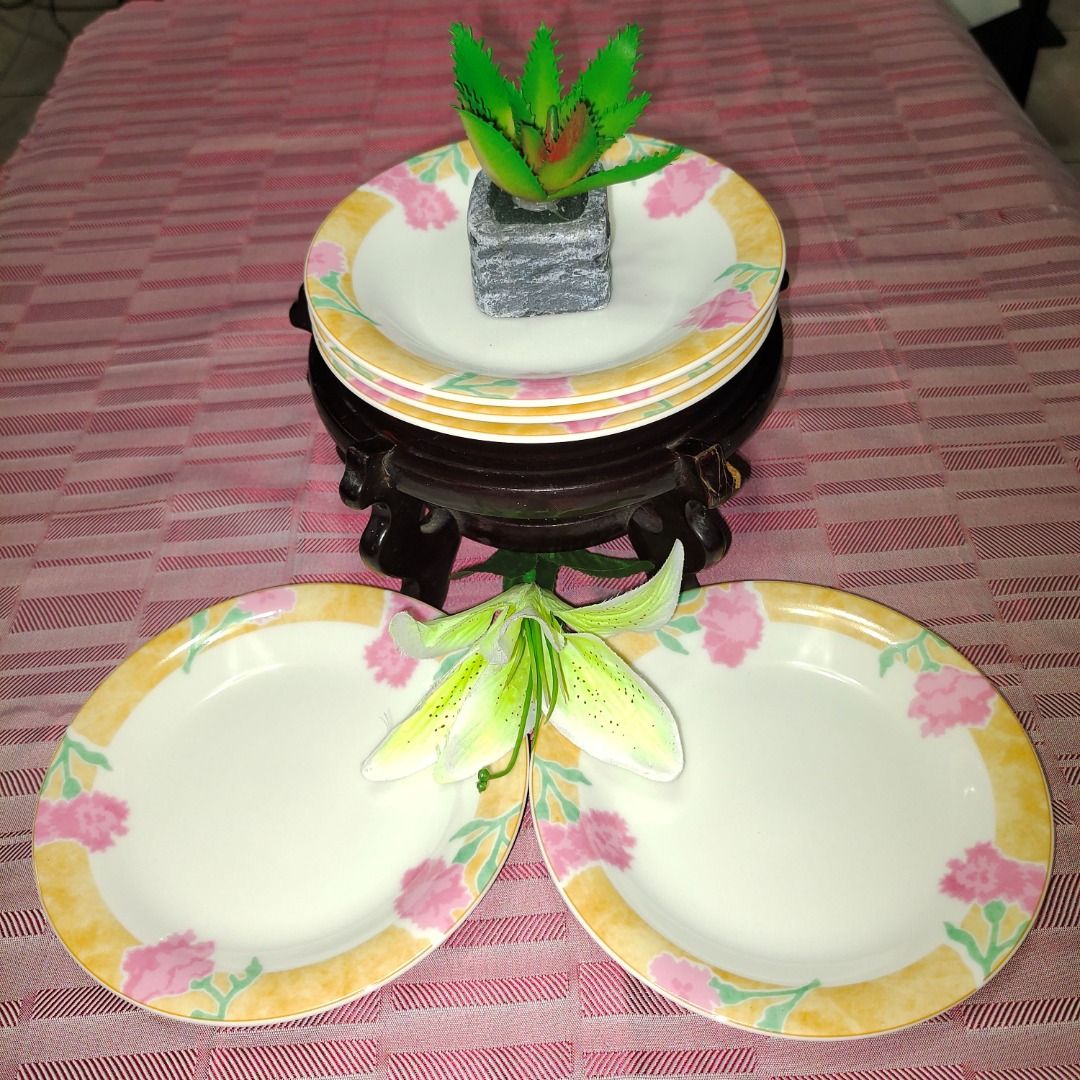 Yellow Floral Dessert or Cake Plates (Category: Dinnerware & Cutlery) located in Pasig City. Submitted by novashelf (Listing ID 1449191690, Image 1). Description: *** 5 pieces in a box *** Japan *** Unused with no original box *** Diameter: 16 cm/6.5 inches *** Dishwasher unsafe *** Non-microwavable Note: A little discoloration may be due to lighting effects. NOTE: BEFORE ORDERING 1. Please carefully read the product descriptions to prevent any d