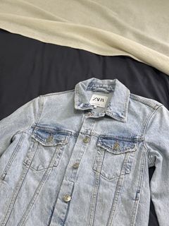 (Category: ) located in . Submitted by thrifted.goodies_ (Listing ID 1449206197, Image 1). Description: .