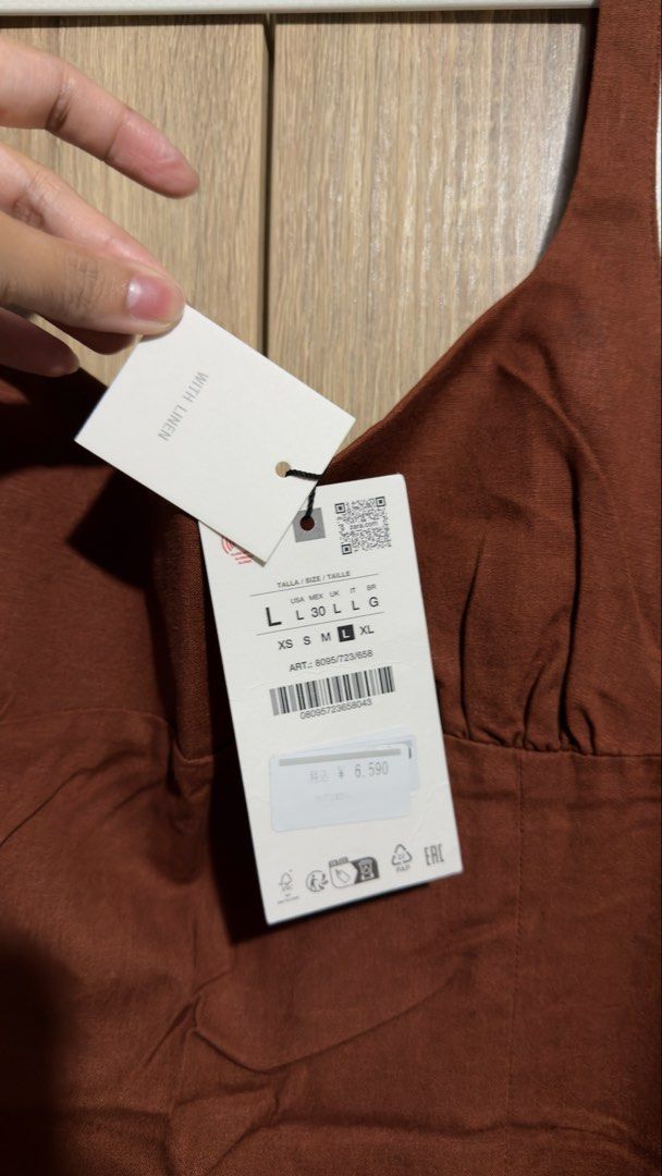 Zara Linen Blend Midi Dress (Category: Dresses) located in Angat. Submitted by shopmyclosetbykris (Listing ID 1449293066, Image 3). Description: Zara Linen Dress in Brown 😍❤️ - Style: Midi Dress - Material: Linen Blend - Features: Adjustable straps, sweetheart neckline, side slit - Condition: Brand new with tags attached - Original Price: ¥8,590 LP posted! Pass to low ballers!.