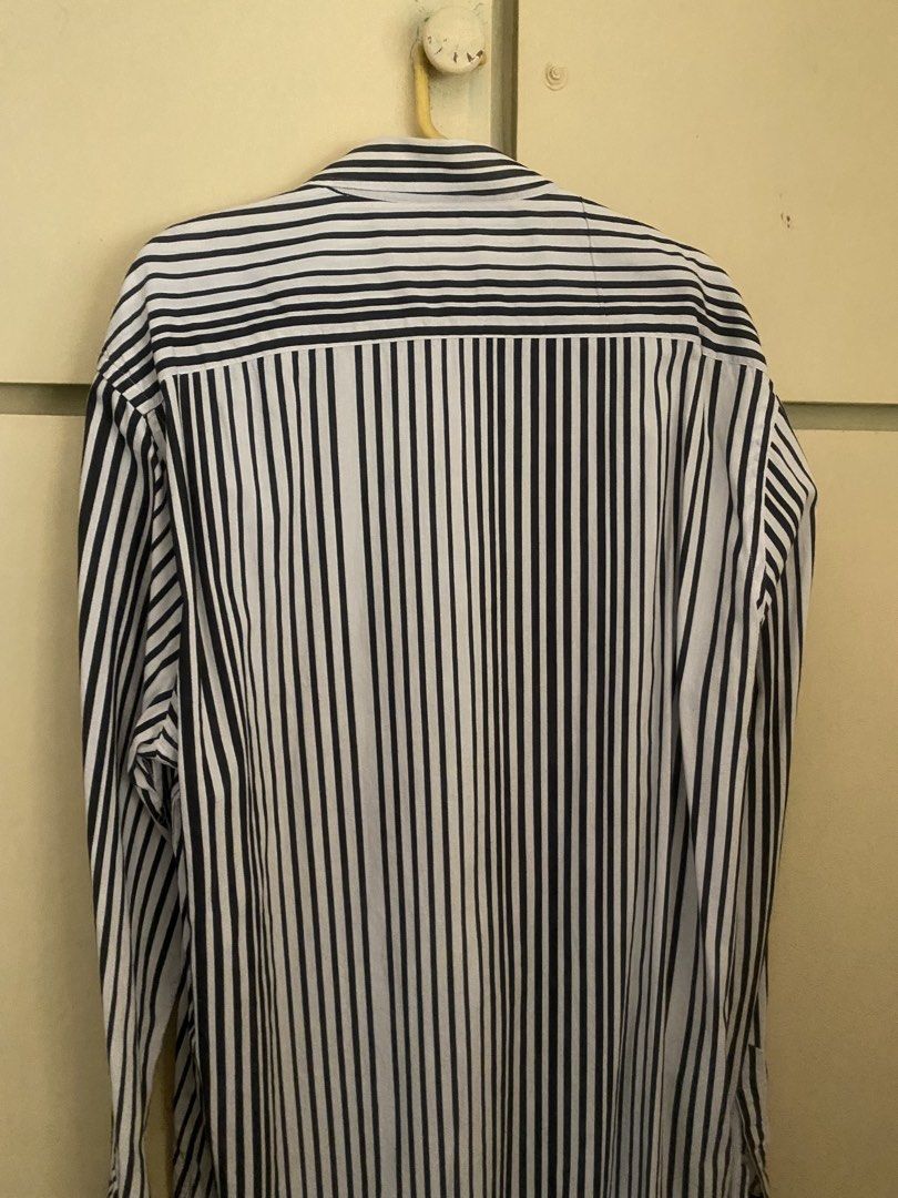 Zara long sleeve stripes shirt (Category: Formal Shirts) located in Calamba. Submitted by matthymattiu (Listing ID 1449186785, Image 3). Description: .