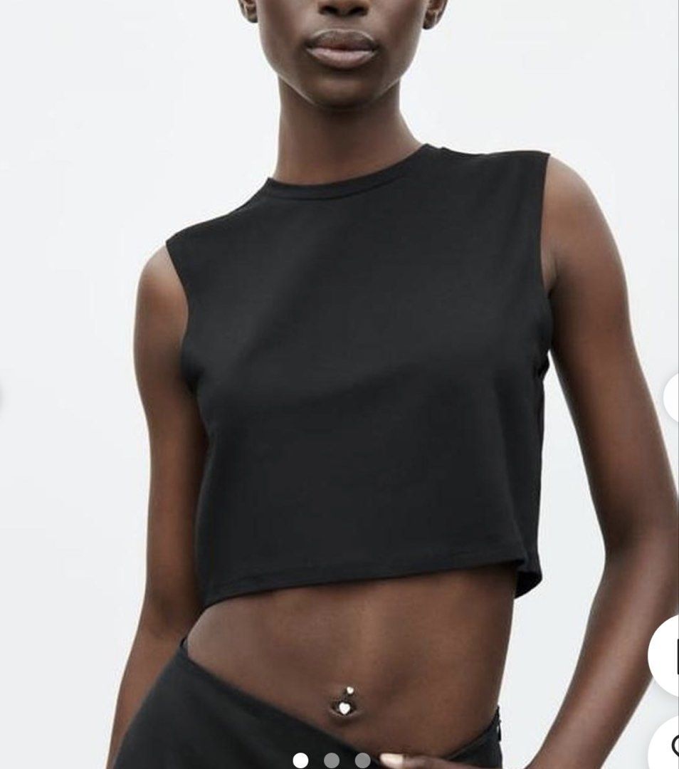Zara Seamless Cotton Stretch Basic Crop Top in Black Muscle Tee (Category: Sleeveless) located in Binmaley. Submitted by gwolfwardrobe (Listing ID 1449174178, Image 1). Description: -Fits Xs to S.