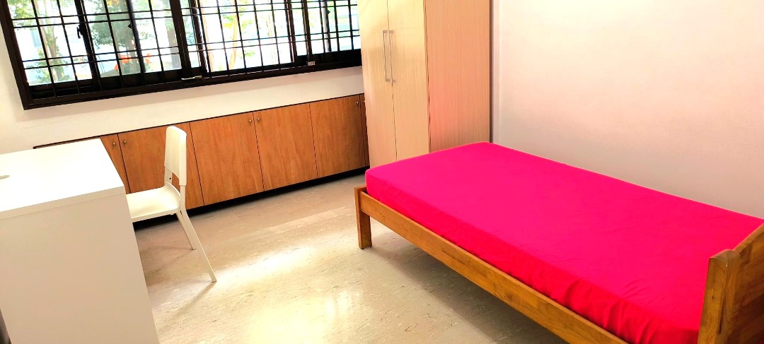 (Category: ) located in . Submitted by your_rental_specialist (Listing ID 1449437081, Image 1). Description: .