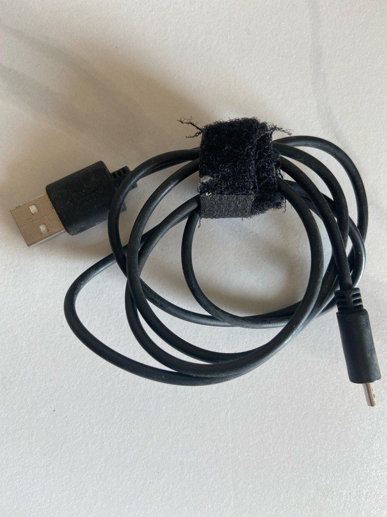 5 pcs… Assorted USB Cables - Micro USB and Lightning (Category: Cables & Adaptors) located in Pasig City. Submitted by meggyt (Listing ID 1449343933, Image 2). Description: - Bundle includes 3 USB cables - 2 Black Micro USB cables (1 short, 1 long) - 1 White Lightning cable - All cables are in working condition - Ideal for charging devices and data transfer - Save money with this convenient bundle!.