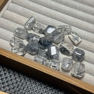 （分類：）位於 。 由 individualjewellery 提交（商品編號 1449509653，圖片 1）。簡介： 。