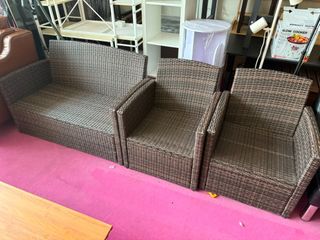(Category: ) located in . Submitted by 2nd-furnitures (Listing ID 1449360980, Image 1). Description: .