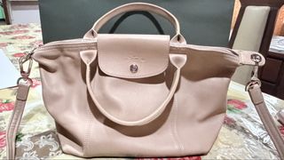 (Category: ) located in . Submitted by mariascloset_ph (Listing ID 1449385592, Image 1). Description: .