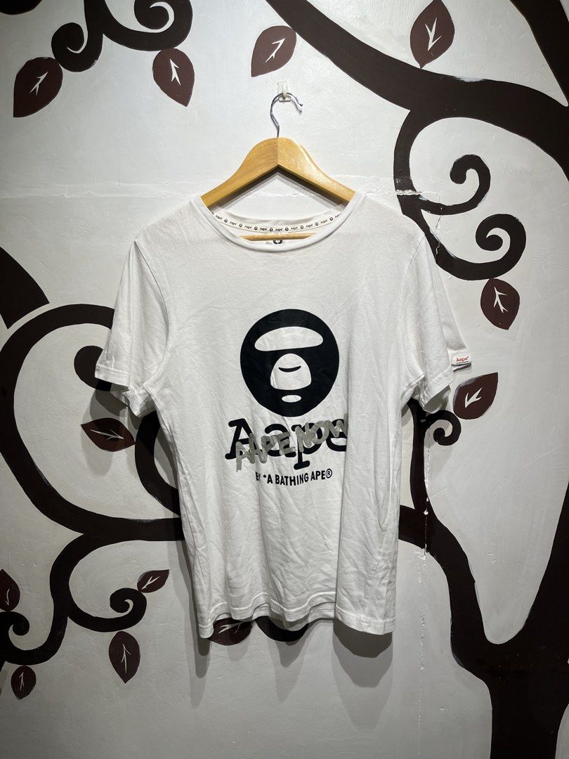 AAPE SHIRT (Category: Tshirts & Polo Shirts ) located in Bayog. Submitted by hared_dos (Listing ID 1449511515, Image 1). Description: Size M on tag Dimes 19 x 27.