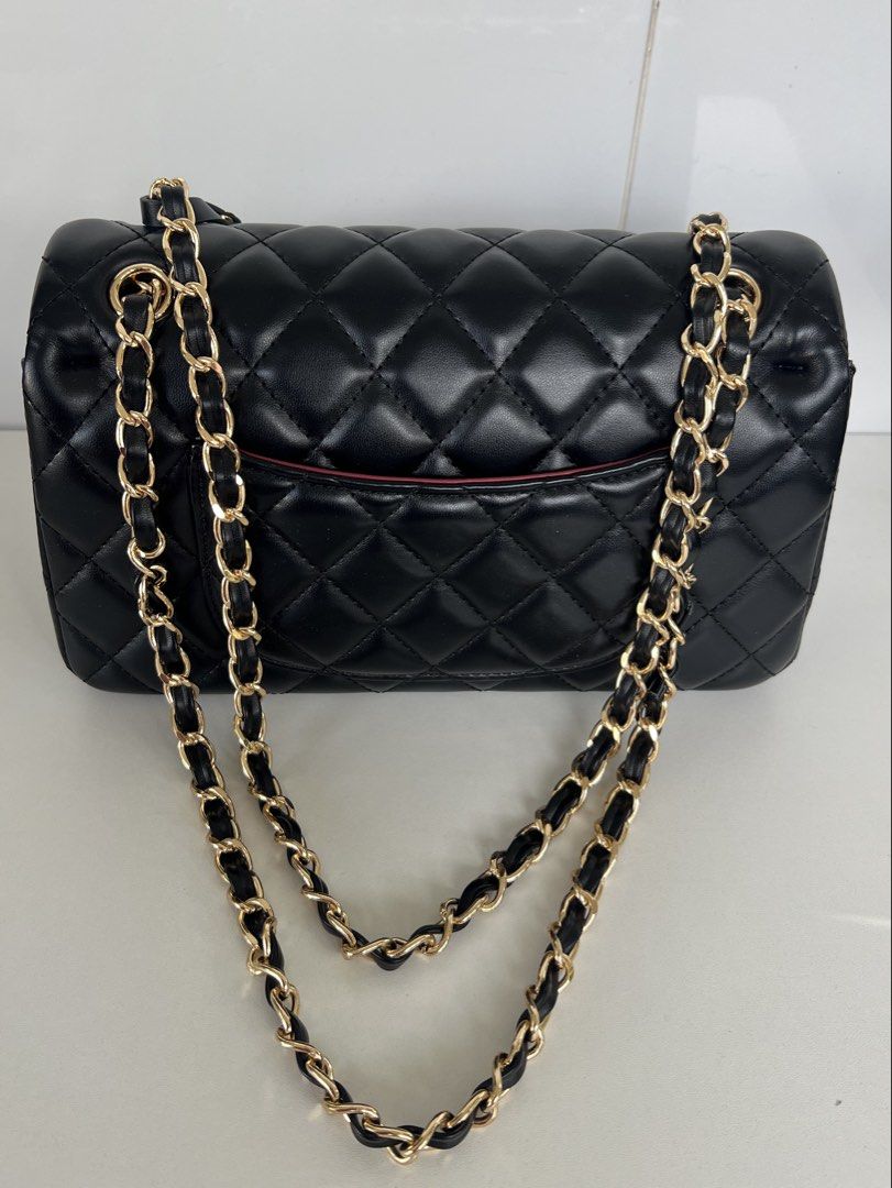 ALBERTO The Margate Quilted Chain Shoulder Bag (Category: Shoulder Bags) located in Naga. Submitted by ajmaq (Listing ID 1449415432, Image 3). Description: - ALBERTO Margate bag - Elegant quilted design - Gold-tone hardware - Structured silhouette - Versatile chain strap - Luxurious red interior lining - Secure magnetic snap closure - Comes with a matching tag - Ideal for dressing up or down -Medium -used once.