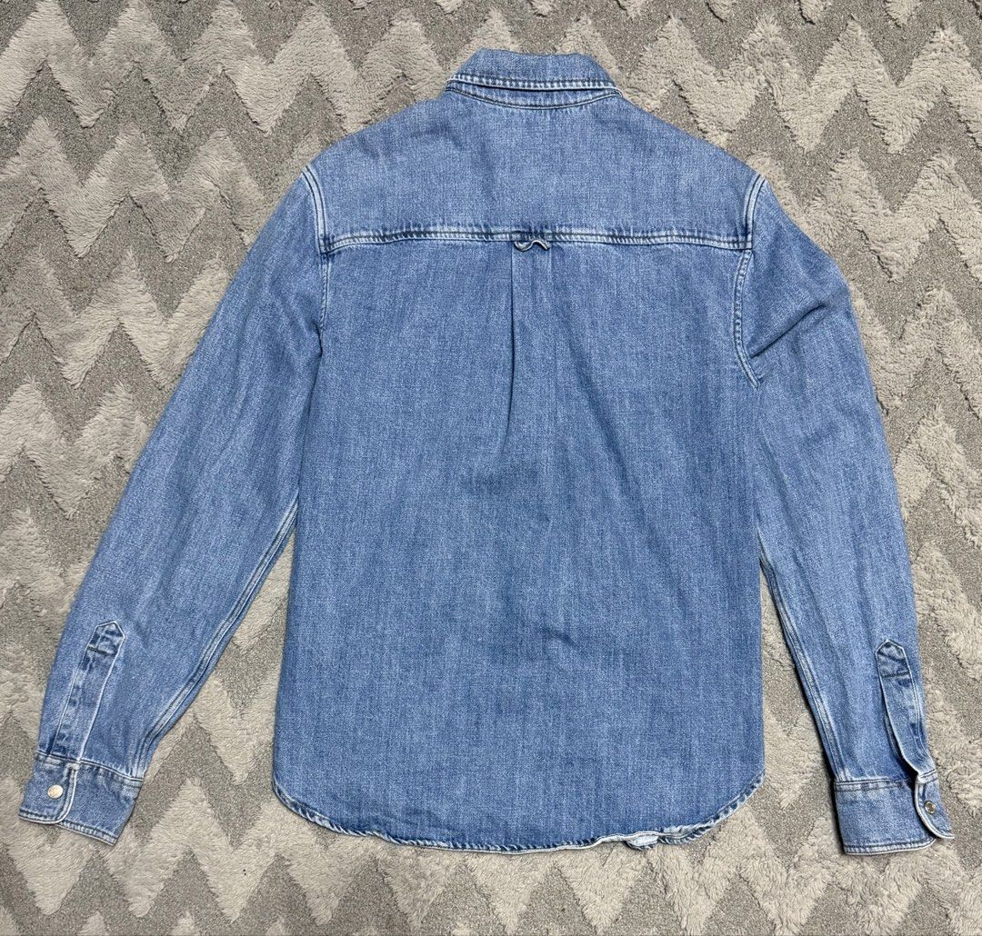 Ami - Denim Buttondown Jacket (Category: Formal Shirts) located in Cavite. Submitted by commoncourtesy (Listing ID 1449526215, Image 2). Description: Authentic Size Medium .