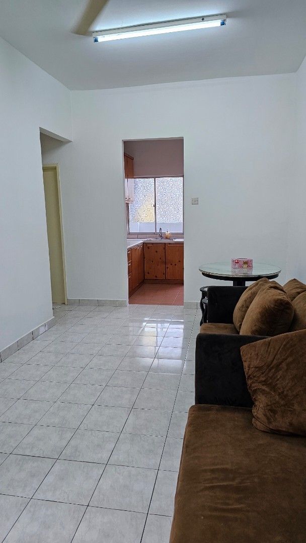 Apartment for Sale in Puchong | Walking Distance to LRT | Good for Own Stay & Investment (Category: Property For Sale) located in Puchong. Submitted by aaron_www (Listing ID 1449492987, Image 3). Description: 🚈 Strategic location in Puchong with LRT access within walking distance. 🛒Surrounded by eateries, convenience stores and daily essentials (7-Eleven, Supermarket, KFC, Optometrist, Clinic, Petrol Station) and more. Suitable for own stay or 