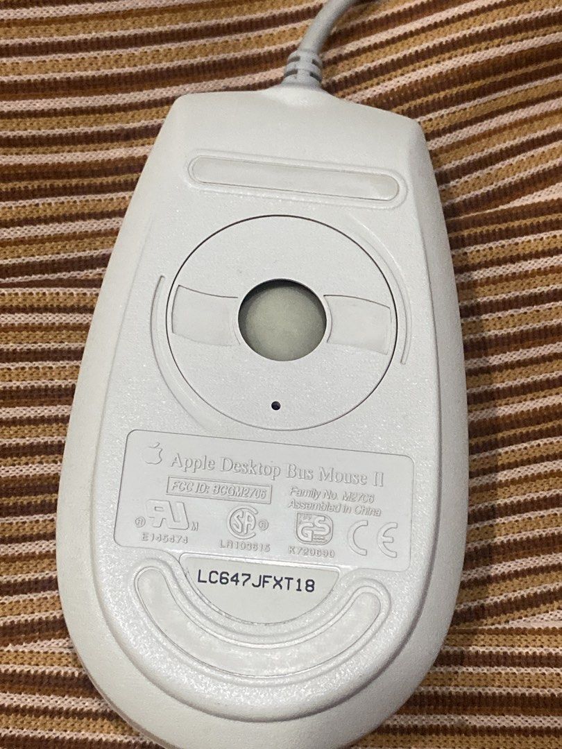 Apple ADB Keyboard and Mouse Set508430536704020481