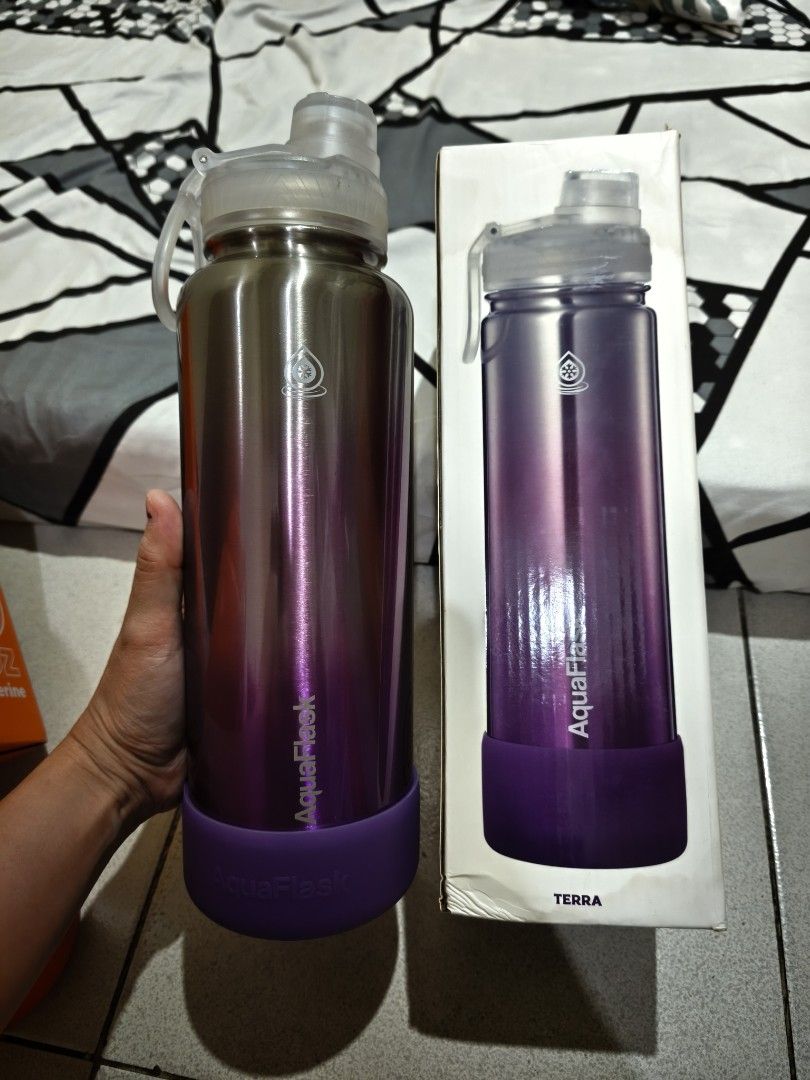 Aquaflask Terra (Category: Water Bottles & Tumblers) located in Navotas City. Submitted by sellmystuff2 (Listing ID 1449415499, Image 2). Description: Brandnew with box 100% Authentic Aquaflask 40 oz only Terra in PURPLE ‼️749 nalang ‼️ ‼️BELOW SRP‼️ Ready to ship‼️ Navotas Location.