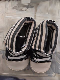 (Category: ) located in . Submitted by wardrobe.kosong (Listing ID 1449338123, Image 1). Description: .
