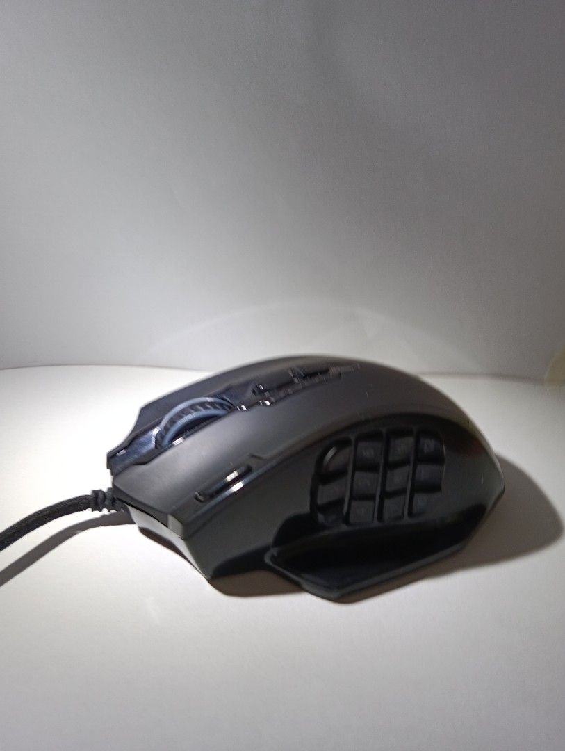 Black Gaming Mouse with Number Pad508432078320455681