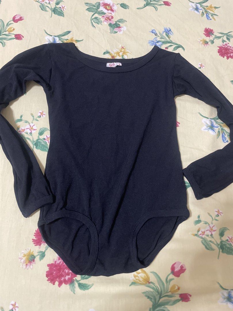 Black Long Sleeve Leotard (Category: Activewear) located in Manila. Submitted by sapsari (Listing ID 1449510114, Image 1). Description: - Classic black long sleeve leotard - stretchable - best for petite.