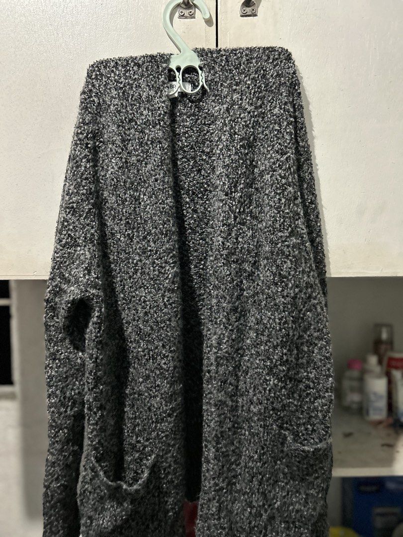 BP. Grey Textured Knit Cardigan Size M (Category: Coats, Jackets and Outerwear) located in Baliuag. Submitted by declutteringbyjmt (Listing ID 1449458832, Image 1). Description: .