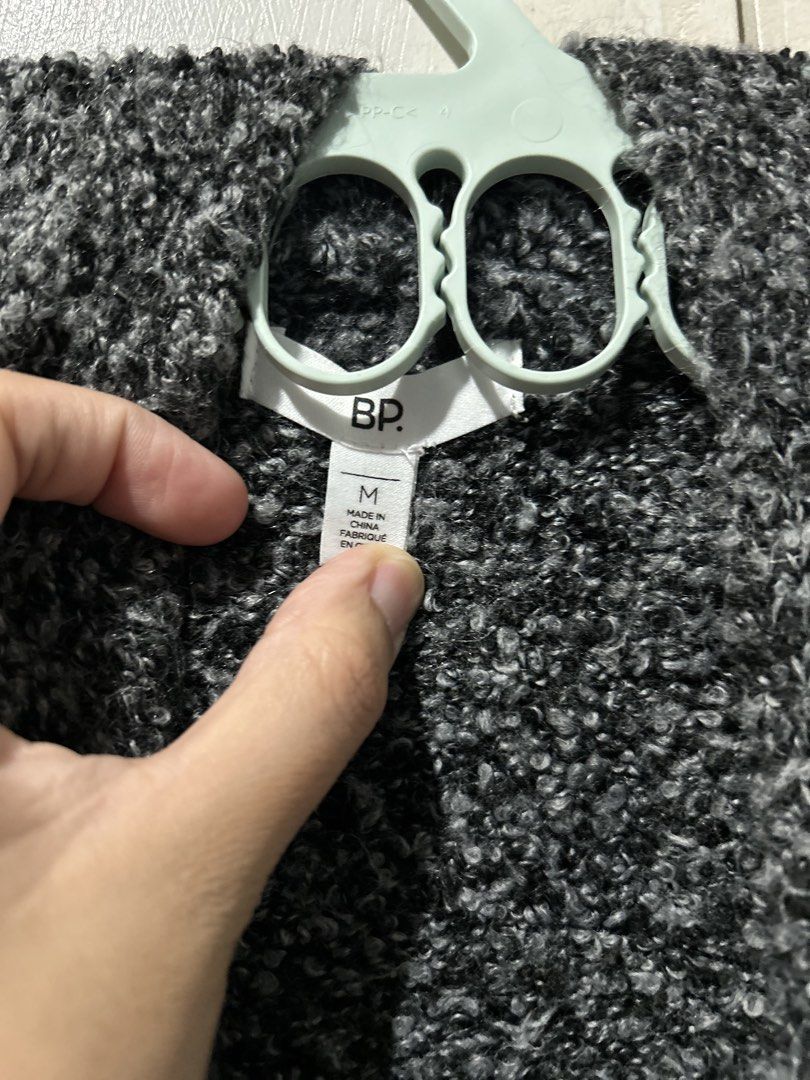 BP. Grey Textured Knit Cardigan Size M (Category: Coats, Jackets and Outerwear) located in Baliuag. Submitted by declutteringbyjmt (Listing ID 1449458832, Image 2). Description: .