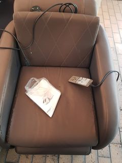 (Category: ) located in . Submitted by sgcheapsaleinspore (Listing ID 1449398506, Image 1). Description: .