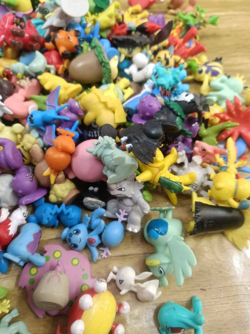 Bulk Lot of Assorted Pokemon Mini Figures (Category: Figurines & Statues) located in Baguio. Submitted by ninav_08 (Listing ID 1449351855, Image 2). Description: - Large collection of mini Pokemon figures - Variety of characters available - Ideal for collectors and kids' play - Figures are small and pocket-sized - Bundle offers great value - May contain duplicate figures 200-220pcs.