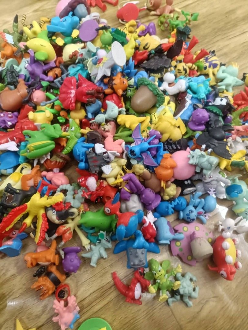 Bulk Lot of Assorted Pokemon Mini Figures (Category: Figurines & Statues) located in Baguio. Submitted by ninav_08 (Listing ID 1449351855, Image 3). Description: - Large collection of mini Pokemon figures - Variety of characters available - Ideal for collectors and kids' play - Figures are small and pocket-sized - Bundle offers great value - May contain duplicate figures 200-220pcs.
