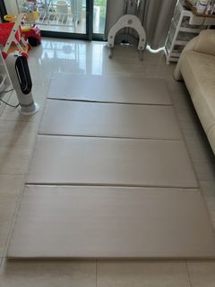 （分類：）位於 。 由 strawberry0430 提交（商品編號 1449352398，圖片 1）。簡介： 。