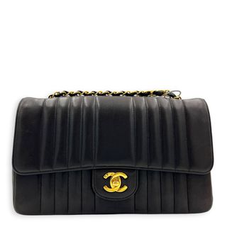 (Category: ) located in . Submitted by carousellluxury (Listing ID 1436390846, Image 1). Description: .