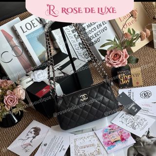 (Category: ) located in . Submitted by rosedeluxe.boutique (Listing ID 1449500158, Image 1). Description: .