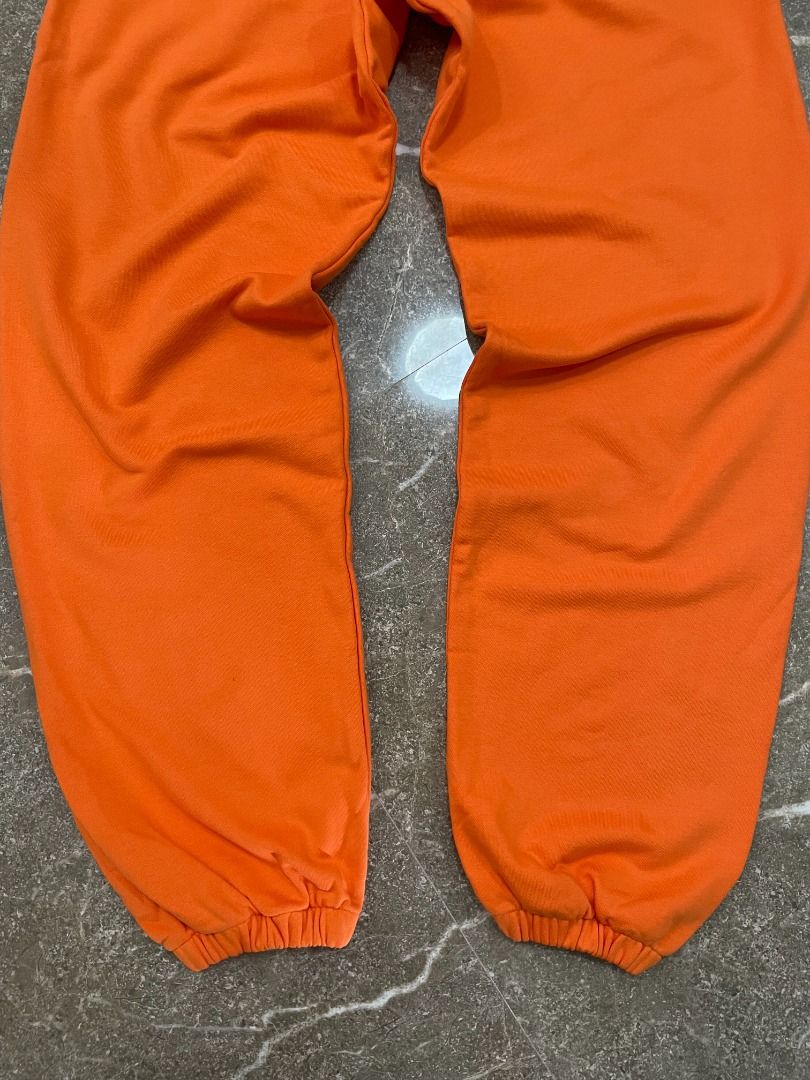CK x Heron Preston Jogger pants (Category: Joggers) located in Lucena. Submitted by 0174.archive (Listing ID 1449365111, Image 3). Description: brandnew with tags no flaws size medium on tag Actual Measurements (inches) Waist: 15.5 - 16.5 / 33-35 Inseam: 30.5 Outseam: 40.5 Front Rise: 11 Thigh: 12.5 Leg opening:5.5 (garter) Knee: 10.5 Message before buying. Items are brand-new, pre-loved / second hand used. Manage your expectations. Buy with conf