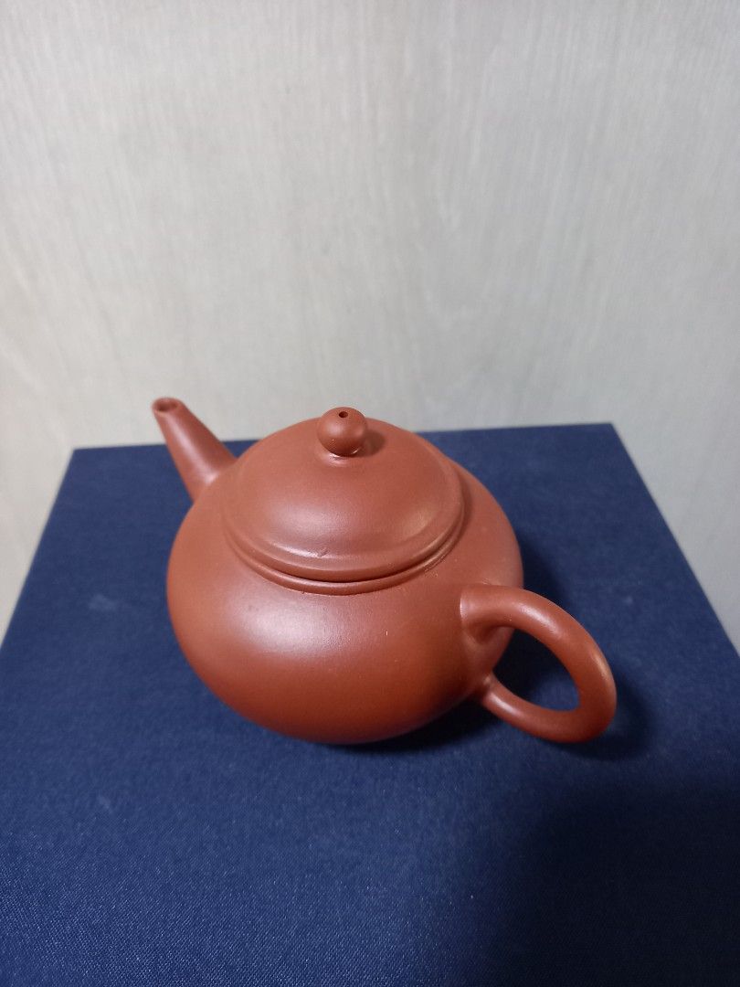 Clay teapot508384220744919041
