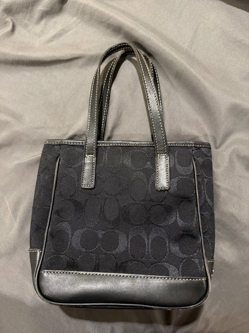 Coach Black Mini Lunch Tote (Category: Luxury Bags & Wallets) located in Manila. Submitted by lalisacults (Listing ID 1449449100, Image 2). Description: WTS/ LFB Coach Mini Lunch Tote (BIM-6087) in Black Signature Monogram Canvas - this is authentic from my mom’s collection pa !! -rfs: was passed down to me but not really my style other details: Bag Width 7.09 in / 18.0 cm. Bag Height 7.48 in / 19.0 cm. Bag Depth 3.15 in / 8.0 cm. loc: parañaque 
