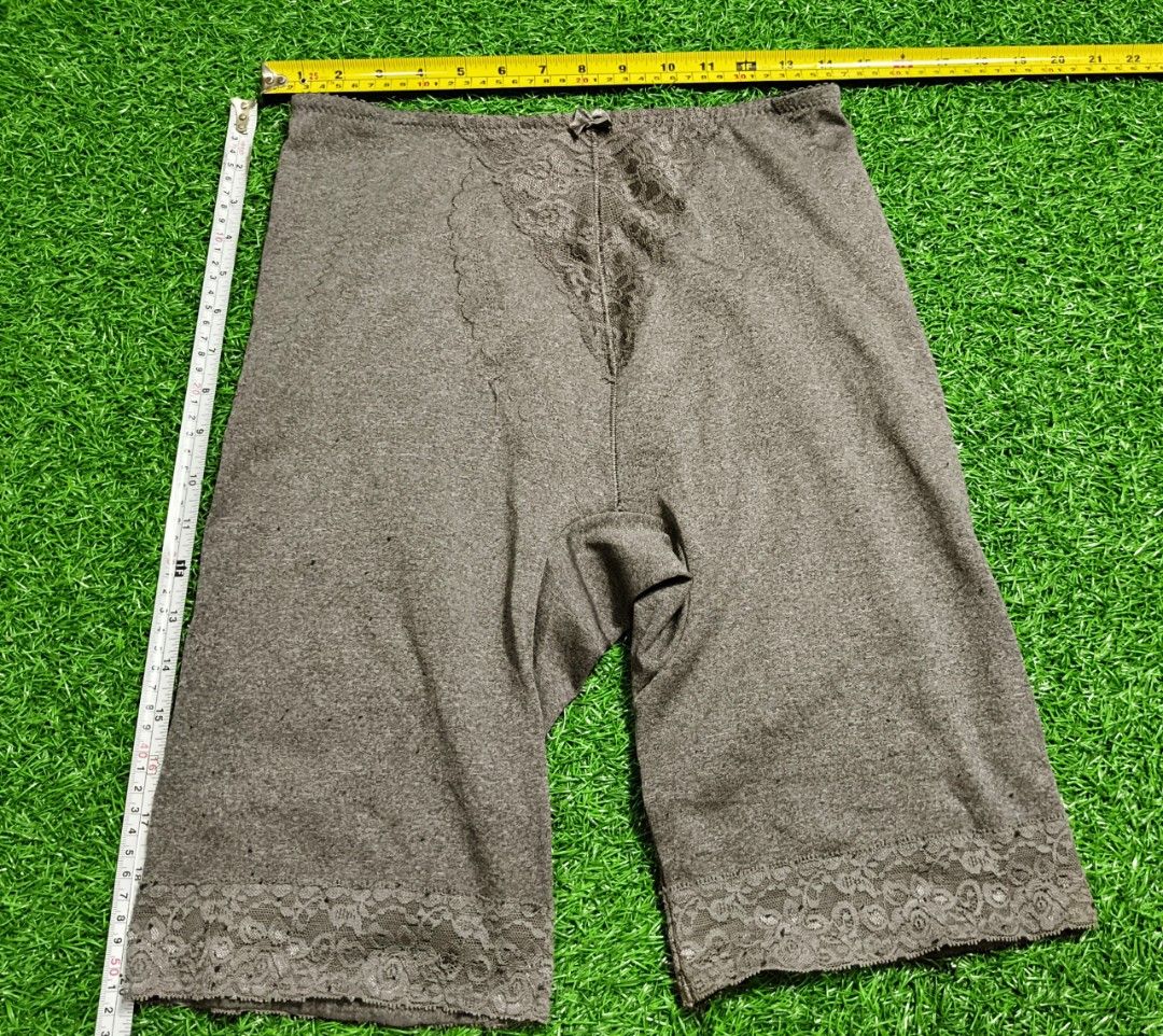 Code : 60 (Category: New Undergarments & Loungewear) located in Sungai Buloh. Submitted by Zirahh.BndleNightware (Listing ID 1449370215, Image 1). Description: 9/10.
