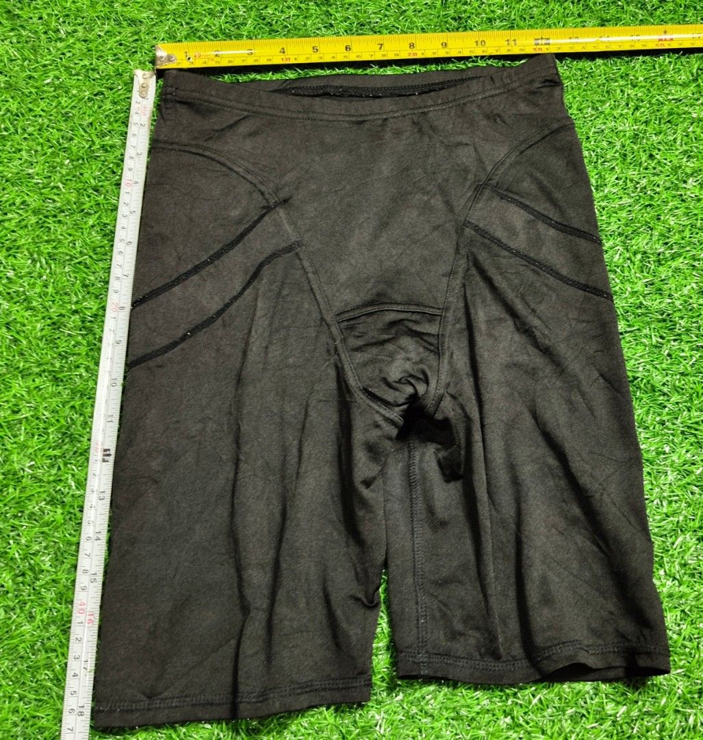 Code : 64 (Category: New Undergarments & Loungewear) located in Sungai Buloh. Submitted by Zirahh.BndleNightware (Listing ID 1449370756, Image 1). Description: 9/10.